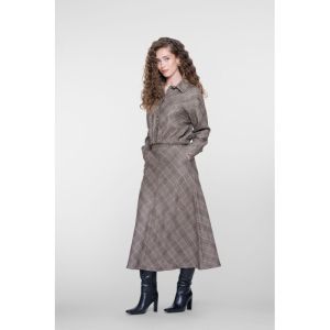  000775 brown